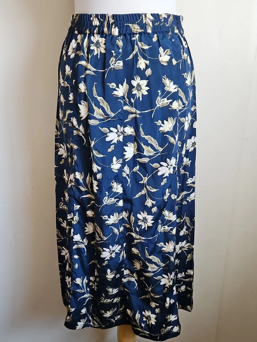Ann&Frank Blue Floral Silk Front Buttons Midi-Skirt Size Small